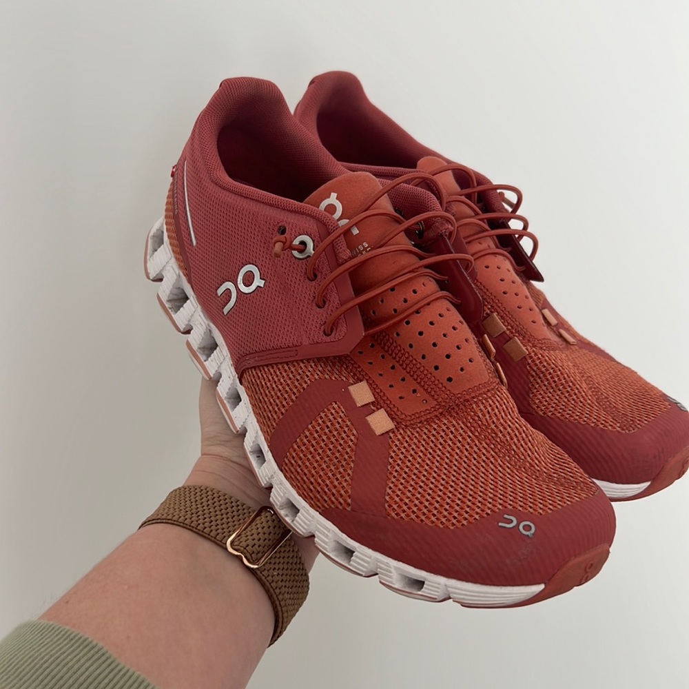OnCloud Women Sz 8.5